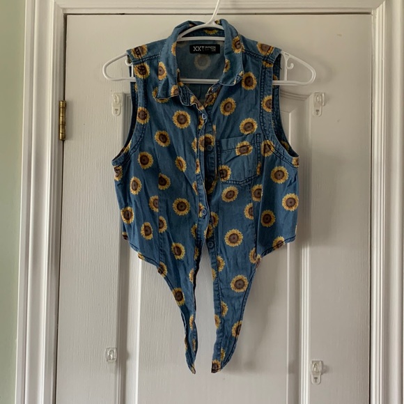 Sunflower denim tie crop top - Picture 1 of 1